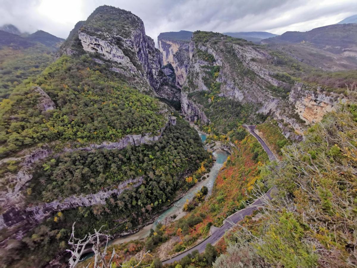La Peyregoune, Logement En Pleine Nature Et Table D'Hotes Blieux Екстериор снимка
