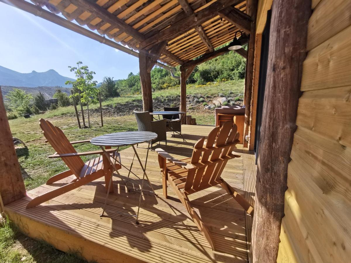 La Peyregoune, Logement En Pleine Nature Et Table D'Hotes Blieux Екстериор снимка