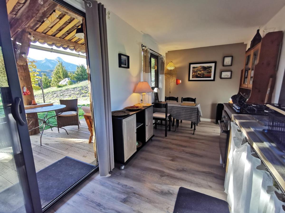 La Peyregoune, Logement En Pleine Nature Et Table D'Hotes Blieux Екстериор снимка